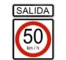 La siguiente señal (R-30c) , significa: 
a) Que la velocidad máxima de la vía es de 50 km/h. 
b) Que la velocidad mínima de la vía es de 50 km/h. 
c) Que al salir de la vía por donde está circulando, la velocidad máxima es 50 km/h. 
d) Que...