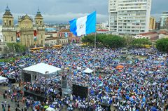 Mejorar la calidad de vida de la población es el objetivo fundamental de la presente política, pese a las mejoras observadas en algunos indicadores, los esfuerzos siguen siendo insuficientes para superar el principal flagelo que corroe las asp...