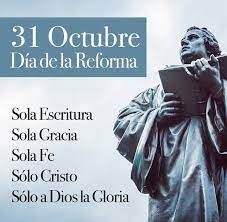 El 31 de octubre de 1517, se convirtió en una figura pública al exponer en la puerta de la iglesia de Todos los Santos de Wittenberg sus noventa y cinco tesis o proposiciones, escritas en latín contra la venta de indulgencias para la gran obra ...