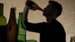 ¿Qué tipo de enfermedad es el alcoholismo?