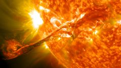 solar flare occurs when magnetic energy that has built up in the solar atmosphere is suddenly released.
