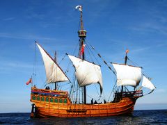a small, fast Spanish or Portuguese sailing ship of the 15th to 17th centuries