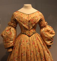 late 1830s
tightly gathered fabric