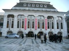 Who is the architect of Guildhall Art Gallery ?