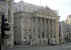 Who designed Mansion House ?