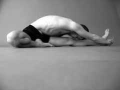 Three (tri) limbed (ang) forward bend.
Mukha (face); pada (foot/leg); eka (one); paschima (back/west body); ut (intense); tan (stretch)