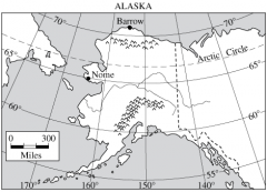

According to the map above, the distance between Nome and Barrow, Alaska, is approximately how many miles?