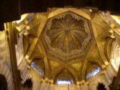 great mosque at cordoba


 


-in Spain


-candy cane arches


-horse shoe arches: islamic tradition


-separate praying areas for men and women


 


Early Islamic Art


 


 
