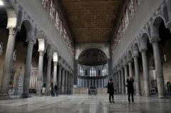 church of santa sabina


 


-exteriors of churches in this time period were NOT heavily decorated


 


late roman period jewish art, early christian art


 