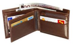 wallet 
Etui servant au rangement de papiers, de billets etc. 61