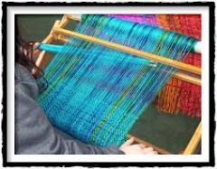 to warp (a thread), weave (a plot)