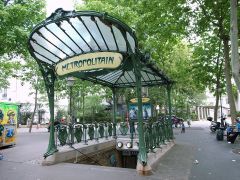 The most well-known Art Nouveau design, the Paris Métropolitain subway entrance, was designed out of cast iron and was an interplay between manmade vs. ________ forms.