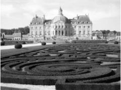 At the château of Vaux-le-Vicomte, their collaboration marked the beginning of the "Louis XIV style" combining architecture, interior design and landscape design. 


 


Name the architect, the landscape architect, and the painter-decorator...