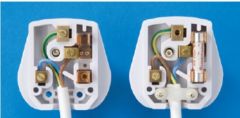 Lookat the two images of three-pin plugs. 


For each one describe the fault in thewiring.