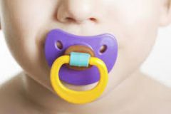 = chupete (pacifier)
