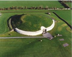 What celestial event is Newgrange aligned to? What happens on that day?