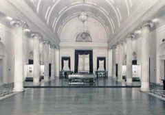 Second National Bank of US
1818-24
Philadelphia 
William Strickland
Grecian 
pantheon front at 2/3 scale,, uses cast iron 