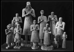 14. Statues of votive figures, 
from the Square
Temple at Eshnunna - 
modern Tell Asmar, Iraq/Sumerian - c. 2700 B.C.E.
 
Content 
 
Style 
