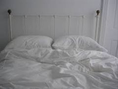 das   Bettuch