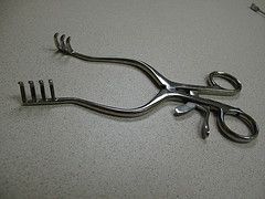 You are sterilizing this retractor for a wound repair surgery. Which retractor is this? (see image)