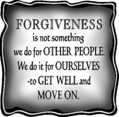 1. af. 2. affetme. 3. bağışlayıcılık. 4. magfiret. 5. bağışlama. 6. bağışlanma. 7. bağışlama/bağışlanma. 8. affetmek. 9. bağışlamak. 10. kusuruna bakmamak.
