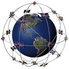 Es un sistema de localización global, compuesto por 24 satélites. Se usa, por ejemplo, en automóviles, para indicarle al conductor dónde se encuentra y sugerirle rutas posibles (Global Positioning System).