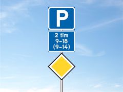 Du parkerar din bil en helgfri lördag kl 14.00. När måste du senast flytta den? 


A. Lördag kl 16.00 
B. Söndag kl 11.00 
C. Måndag kl 9.00 
D. Måndag kl 11.00