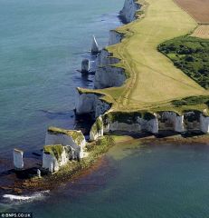 What are the main settlements on the Isle of Purbeck