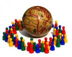 Población: un  grupo de personas que viven en un área o espacio geográfico.
