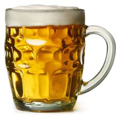 A short round mug used for English session beers such as milds and bitters. The cut lens design plays with the light and color of the beer. The handle keeps you from warming the beer with your hand.