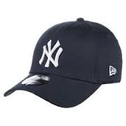 - der Hut ("-e=


- Auf dem Kopf der Männer Baseballmützen.