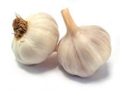 GARLIC
Food with a lot of garlic is harmful to health
