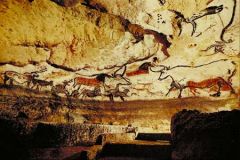 Paleolithic, 15,000 BCE, France
Lascaux Cave

best-known examples of twisted perspective, composite view