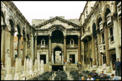Eventually became Diocletian’s retirement home
	
On the edge of the Adriatic sea
	
Temple, mausoleum all enclosed on the land side

A long colonnade on the sea side that you could walk along

Army encampment layout of plan

The walls r...