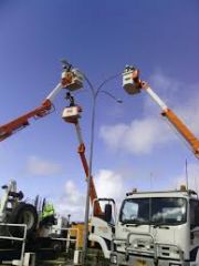 The lamps are being installed.