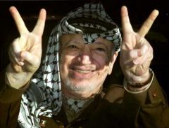 Chairman of the Palestine Liberation Organization (PLO)
Yasser Arafat
 
*Laureate of Nobel Peace Prize
*1st President of Palestinian National Authority
*Palestinian Leader
 
야세르 아라파트
 
팔레스타인 해방기구 의장