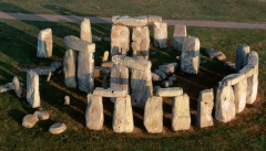 Stonehenge, Salisbury Plain, England, ca. 2550–1600 BCE. Circle is 97 in diameter; trilithons 24 high.