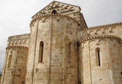 What are the 2 most prominent characteristics of Romanesque walls?