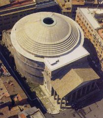 Pantheon, High Empire, 125 CE
built to all gods, very polytheistic and left room for more future gods to be added
went along with the ideas of the roman empire, inclusive, helped to keep the conquered people happy
From front, looks like typical post an