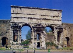 Porta Maggiore, 50 CE, Early Empire
used rough and smooth stones, RUSTICATED style