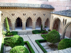 Aljafería Palace, Zaragoza, 11th c.
- courtyard and plan