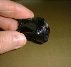 Obsidian

(Extrusive)
Igneous Rock